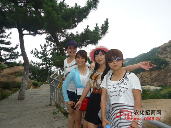 ��?k��)o�ĳ�ɽС��