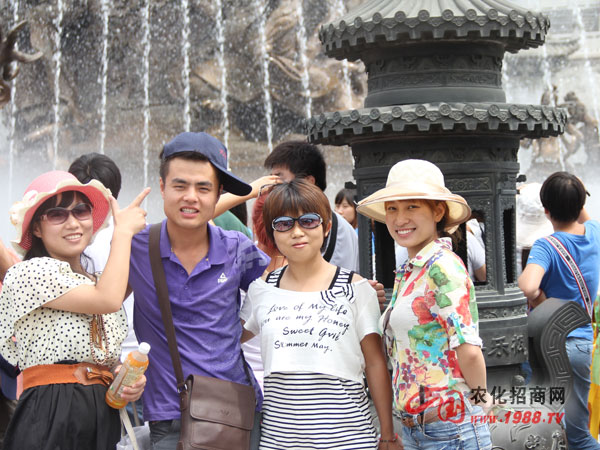 ��Ȫ�V��ǰ����Ů����