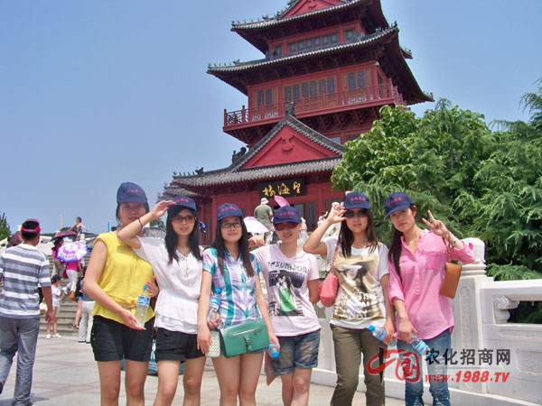 �����u����