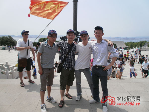 �����������������u