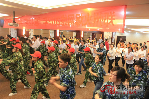 鋼鐵是怎樣煉成的-鍛煉我們的毅力