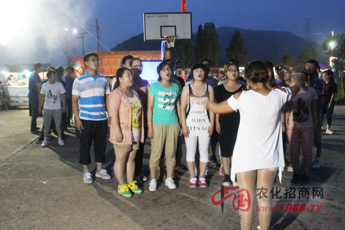 ����ɽˮ���B���H����Ȼ�ѱ�