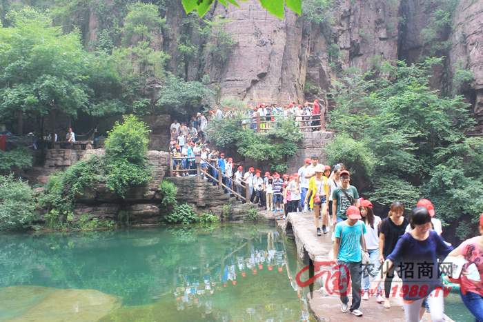 ɽ���澰-�tʯ�{