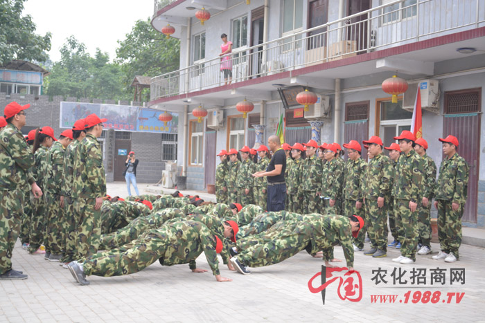 �ÈF(tu��n)�Y(ji��)����������(ji��n)�ֵđB(t��i)���߳��x�͵ĵ�·