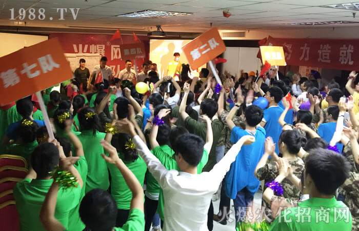 ���O�ɵ����ɾ��Լ�