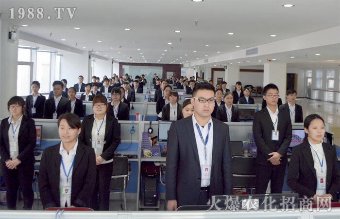 �𱬾�����һ·��ǰ