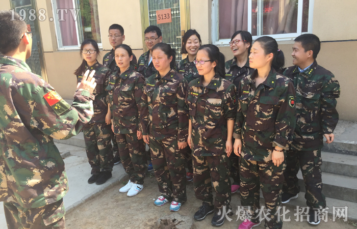 ��Խ������ƴ���^����