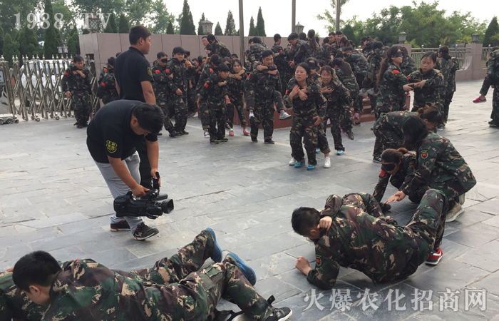 �������ڣ��س�����