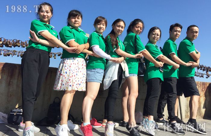 һ·��ǰ����Ҋ��һ�ӵ��L(f��ng)����