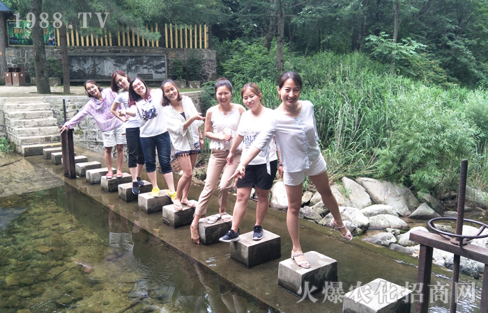 �]�б��_���L��·���]�б��˸��ߵ�ɽ��