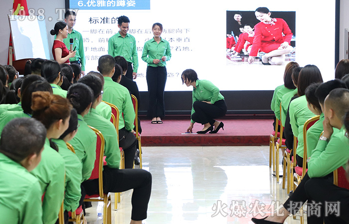 �W�Y����