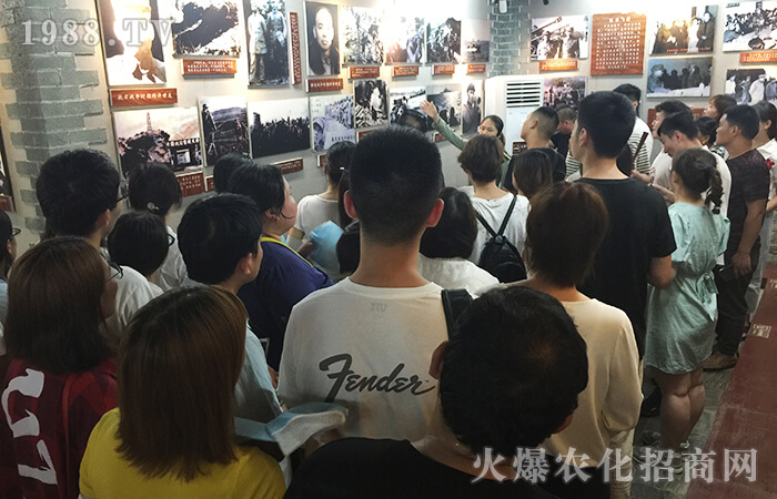 ���α���ʥ���u��ɽ���_����ꖼtɫ֮����