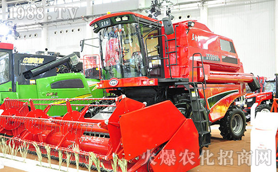 小麥?zhǔn)崭顧C