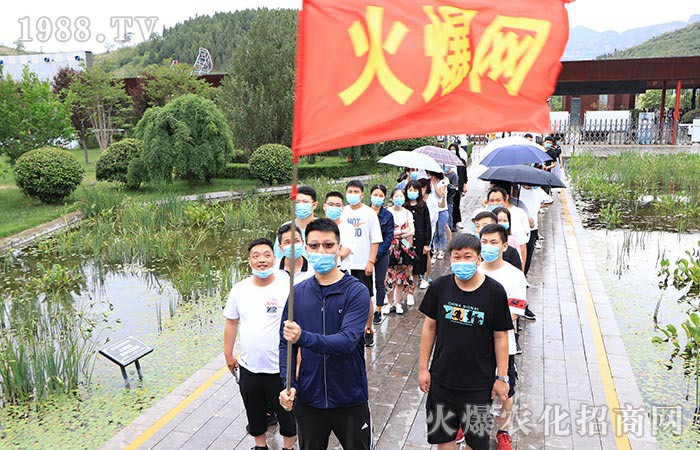 火爆狼群，千錘百煉！年輕沒(méi)有失敗，只有亮出風(fēng)采！