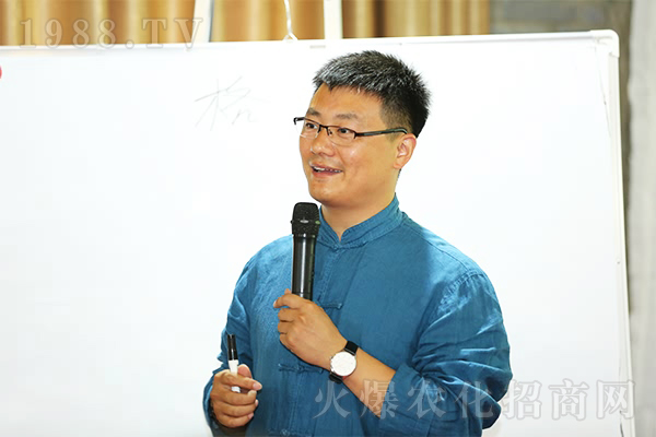 �����y������������