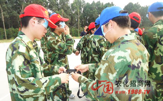 �𱬾W(w��ng)�j��չӖ��֮�����҈@