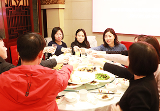 ��ʢ������ҚgЦ�Z���䘷���ڣ�