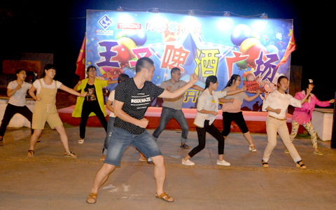 �SˬӢ����������A��(gu��)�����ഺ��Ѫ����������L(f��ng)��