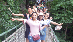 丟下所有的疲倦和理想，遠離繁華，讓心靈去旅行。