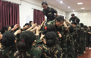 命運全在拼擊，奮斗就是希望！火爆人，好樣的！