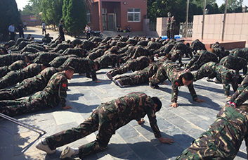 高溫炙烤，流汗不流淚、堅持不放棄！