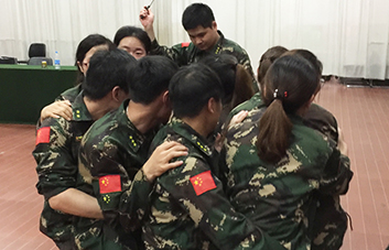 別怕千萬人阻擋，更不要自己投降！