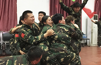 只有咬牙堅持，才會有希望！