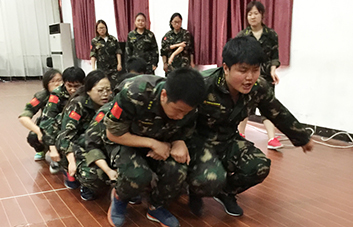 挑戰(zhàn)冠軍隊，與時間賽跑，與榮譽共舞！