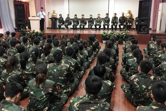 青春飛揚，全力向上；沒有哪家公司因為嚴(yán)格管理而倒閉！