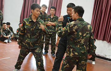 逆向思維能力，反應(yīng)速度，發(fā)展快速啟動能力！