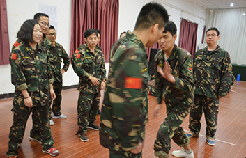 要成功，就要努力，要結(jié)果，就要拼命爭?。? />
                <p>要成功，就要努力，要結(jié)果，就要拼命爭取！</p>
            </li>
            <li>
            	<img src=