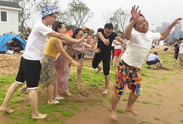 �t�߾G�䡢�̺��{(l��n)�����𱬾W(w��ng)ȫ�w�T���ഺ�w�P(y��ng)������(m��ng)���u��