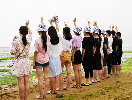 �𱬾W(w��ng)���u֮�����gЦ�c��(m��ng)���R�w��