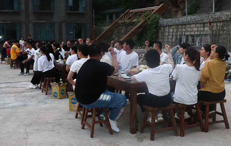 �𱬾W(w��ng)�Ͼ�ɽ�������(hu��)֮��ҹ��g