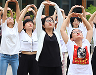 ��(qi��ng)�w�ǣ����������˶��\�����������𱬾�Ӣ��(n��i)�����!