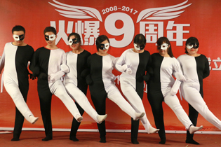 �{(di��o)ζƷ���ڰ��䡷��(chu��ng)���赸����һ�ӵ�ҕ�X�_����