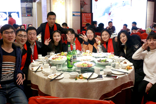 �𱬾W(w��ng)ȫ�w�T���R��һ�ù���ʢ����