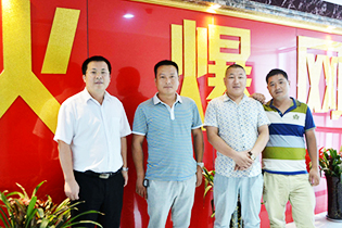 ���Қgӭ�W�r(sh��)�����F(tu��n)�������𱬾W(w��ng)���^��