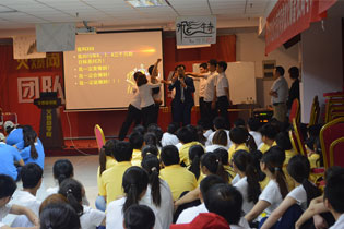 ��(zh��n)�����ң��ھ������F(tu��n)�(du��)�f(xi��)�����҂��o(w��)η�o(w��)����